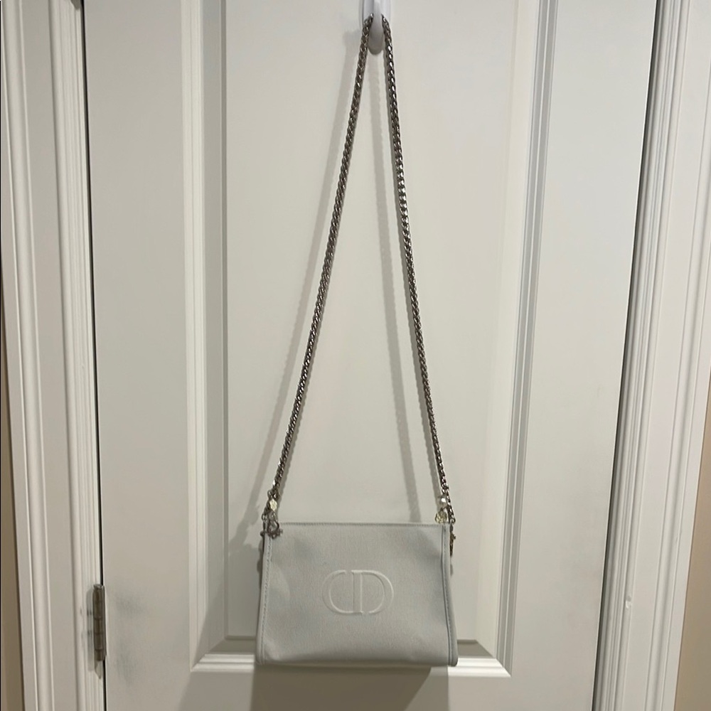 Dior White Cosmetic Bag with Textured Finish - Picture 4 of 14